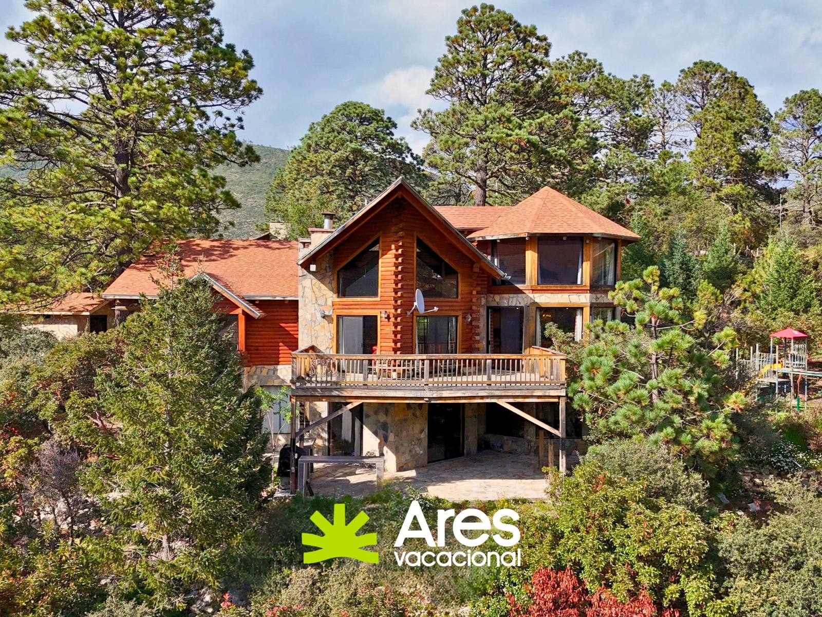 Cabaña en venta con 2,500 m² y membresía AAA en Bosques de Monterreal